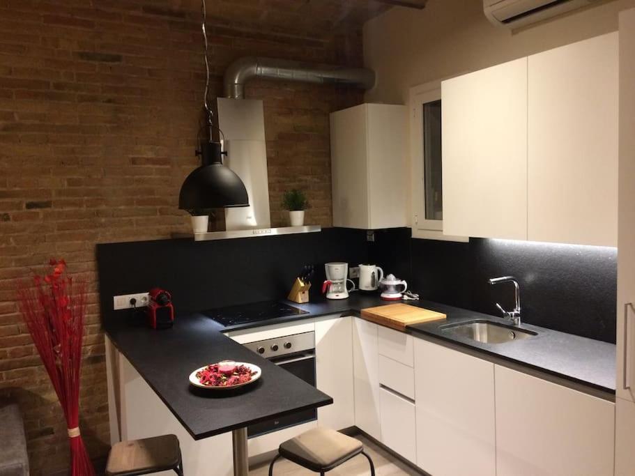 Lovely & Bright Vila Olimpica Beach Apartment Barcelona Ngoại thất bức ảnh