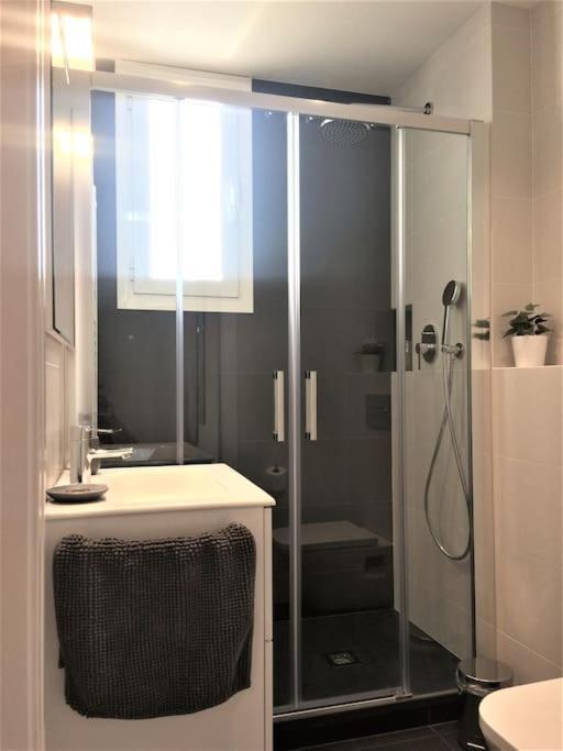 Lovely & Bright Vila Olimpica Beach Apartment Barcelona Ngoại thất bức ảnh