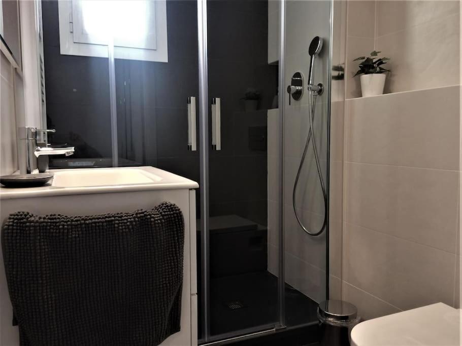 Lovely & Bright Vila Olimpica Beach Apartment Barcelona Ngoại thất bức ảnh